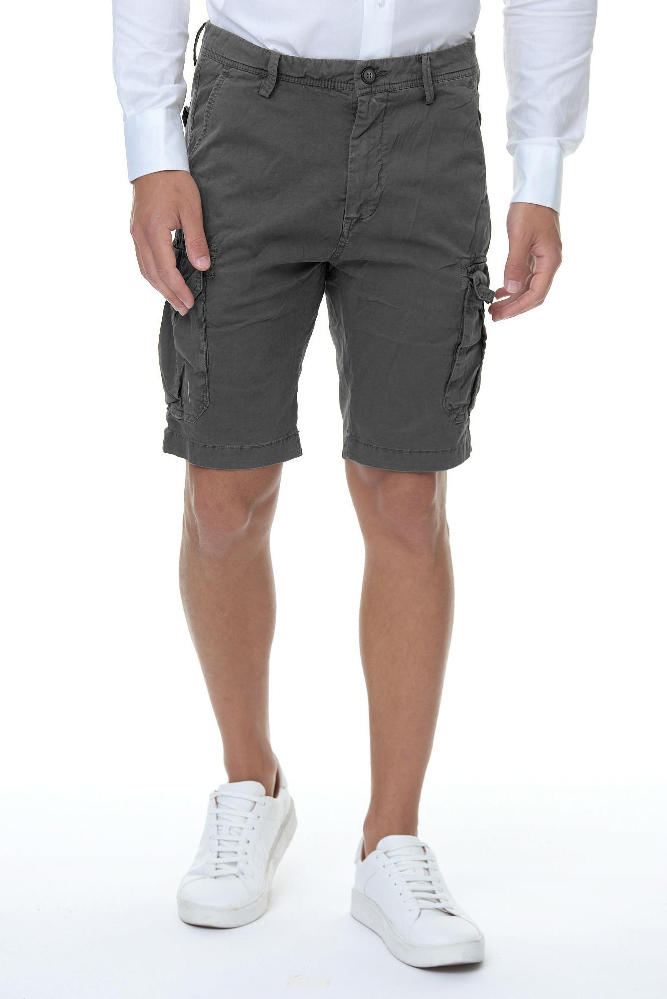 Bermuda man with gray pockets