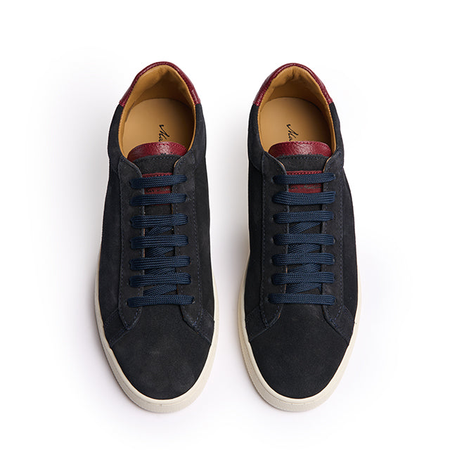 <tc>Men's Sneakers Boston</tc>