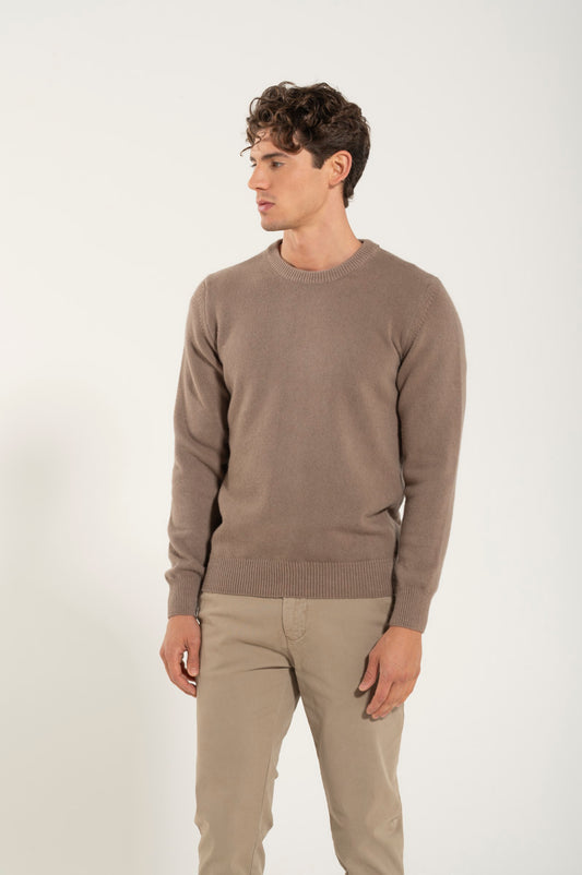 Pull ras du cou en laine beige