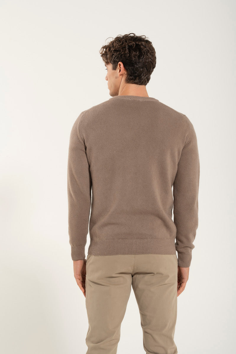 Pull ras du cou en laine beige